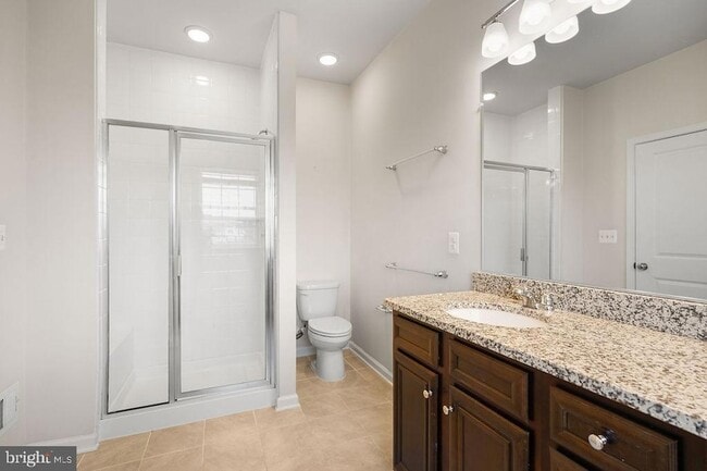 Building Photo - 12854 Cloverleaf Center Drive