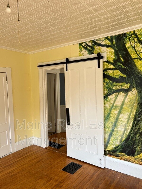 Building Photo - 365 Broadway