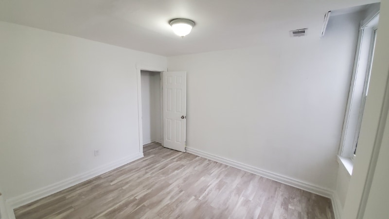 Building Photo - 1918 E Lippincott St