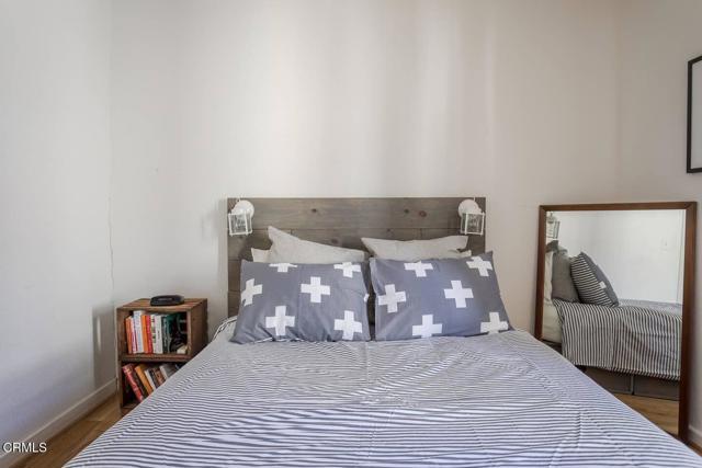 Building Photo - 2033 Echo Park Ave