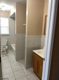 Building Photo - 18 Lisa Ct