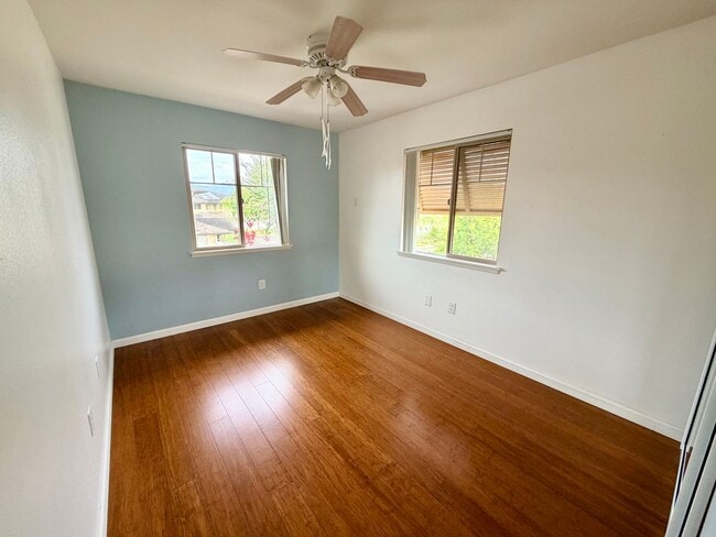 Building Photo - Spacious 3-Bedroom Townhome in Nohona at Mililani Mauka Available Now!