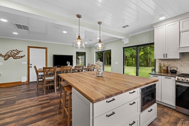 Building Photo - 7643 Mill Rd