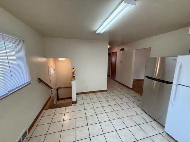 Building Photo - 171 W Patterson Ave