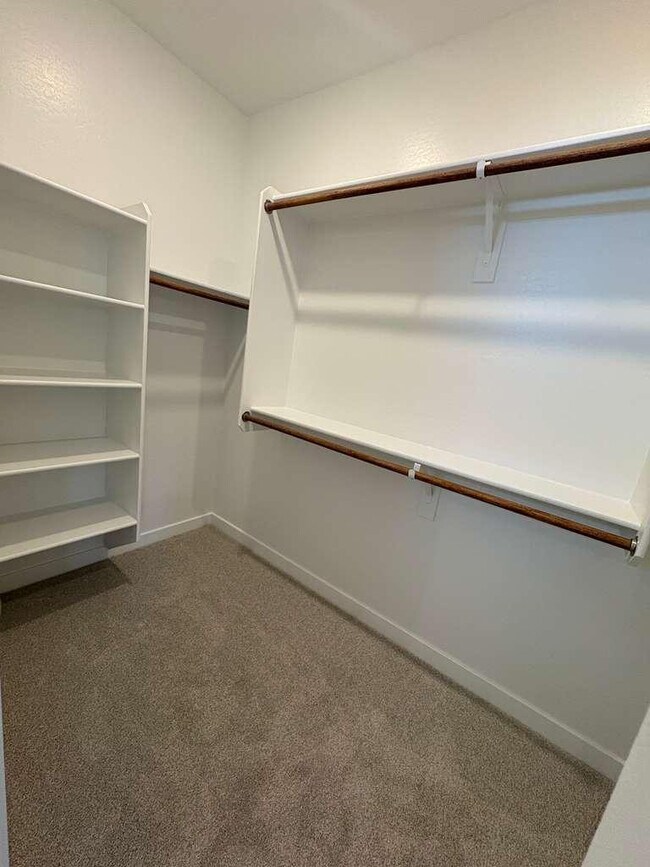 Building Photo - 4738 E Kenneth Ln