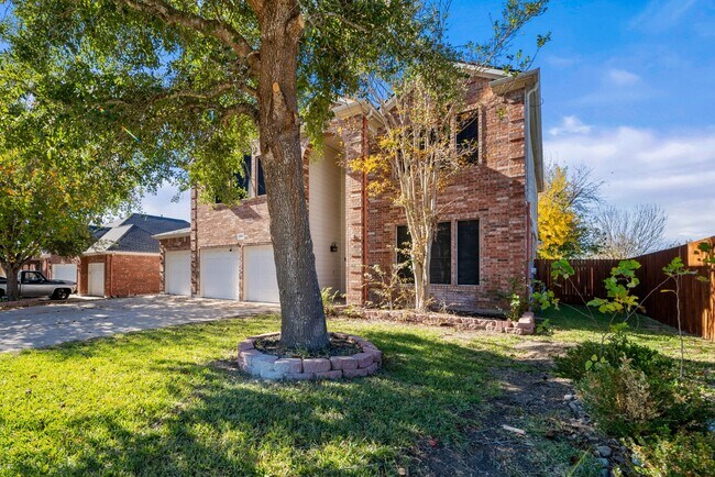 Building Photo - Amazing Pool. stunning 5bed, 3bath, 3Car G...