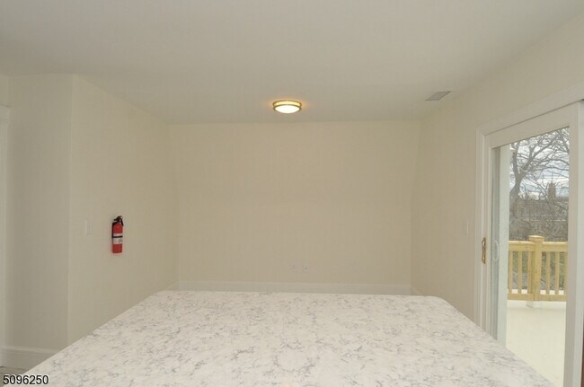 Building Photo - 511 Academy St