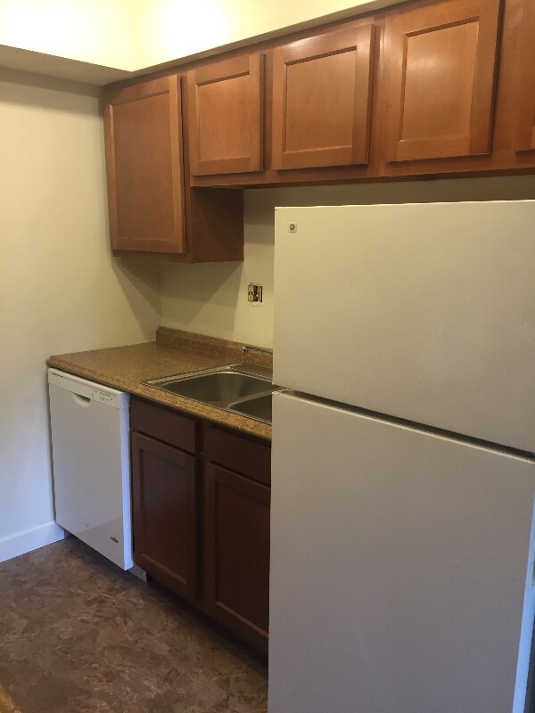 Building Photo - 3409 Sardis Rd