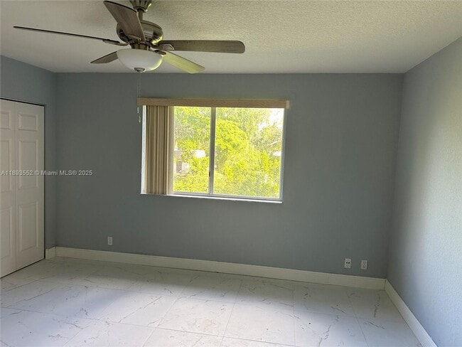 Building Photo - 7653 Tamarac Island Cir