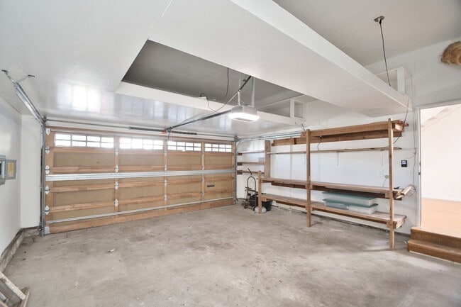 Building Photo - 4 Bedroom Home on Cul de Sac in Hermosa Beach ** Coming soon 4/21/2026**