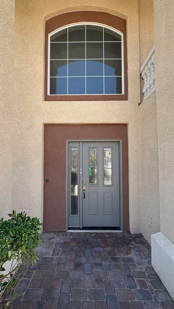 Building Photo - 6675 Coronado Crest Ave