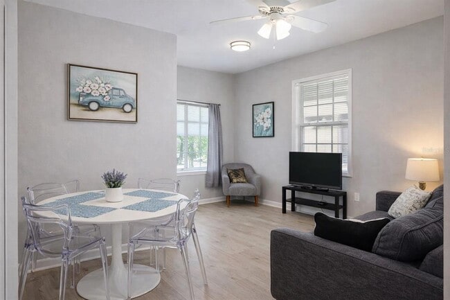 Building Photo - 501 S Magnolia Ave