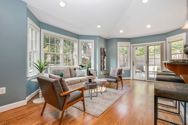 Building Photo - Chevy Chase Home