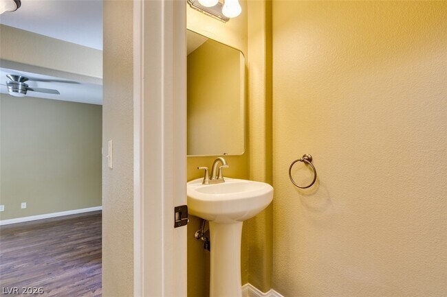 Building Photo - 5928 Attavilla Dr