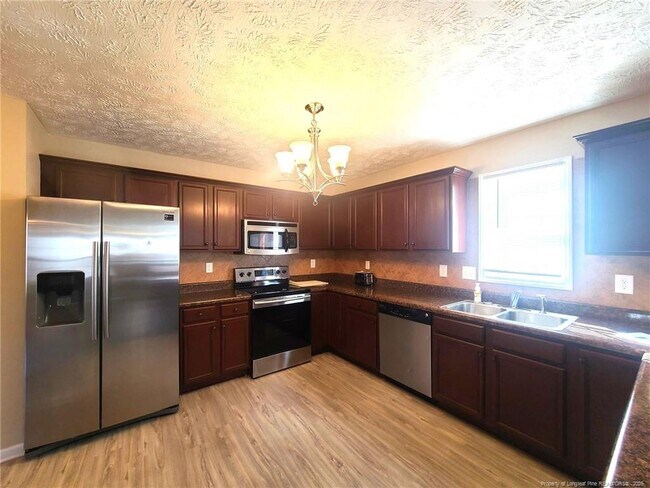 Building Photo - 972 Screech Owl Dr