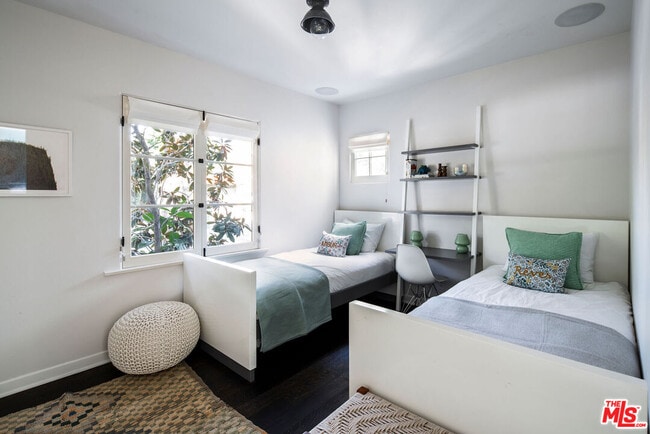 Building Photo - 3787 Glenfeliz Blvd