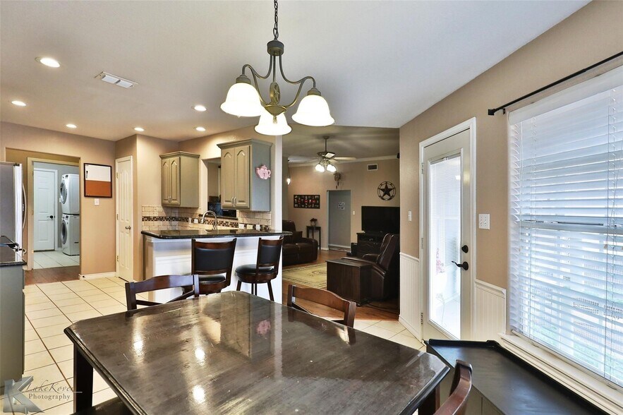 Building Photo - 5434 Willow View Rd