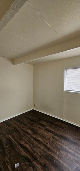 Building Photo - 824 N 70th St