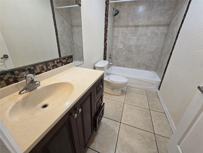 Building Photo - 3906 SW 48th Ave
