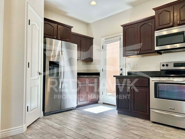 Building Photo - 3853 E Santa Fe Ln