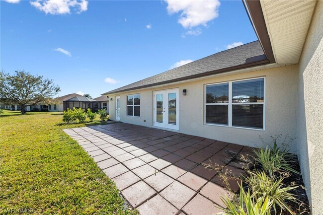 Building Photo - 4BR Home in Gated Town Lakes Community with Lake View