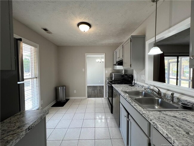 Building Photo - 7126 Kearny Ave