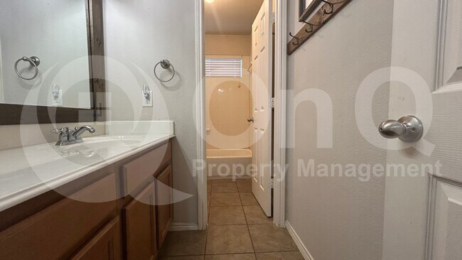 Building Photo - 9537 Navarro St