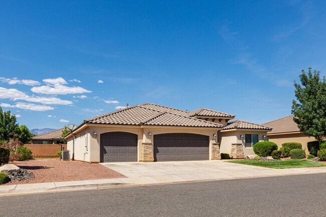 Building Photo - Beautiful 4 Bedroom Home!