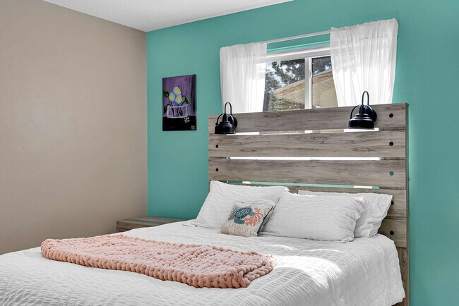 Building Photo - 897 Imperial Dr