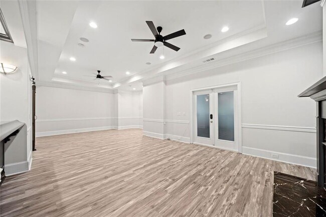 Building Photo - 1230 New Britain Dr SW