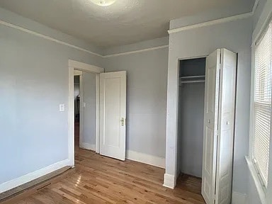 Building Photo - 322 N Cherry Ave