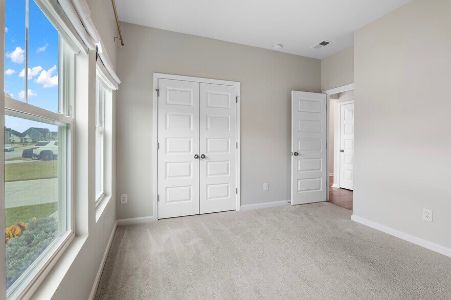 Building Photo - 301 Firewheel Ct