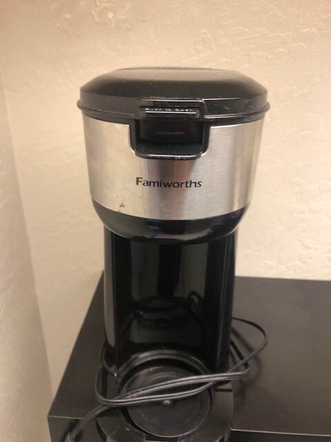 Keurig style coffee maker - 639 Oak Ave