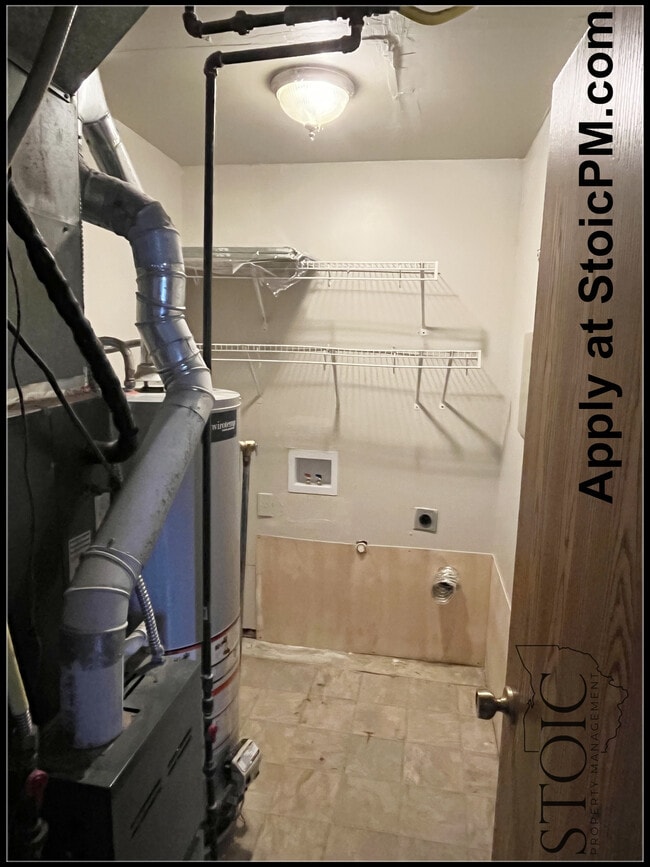 Building Photo - 2879 Blue Moon Dr