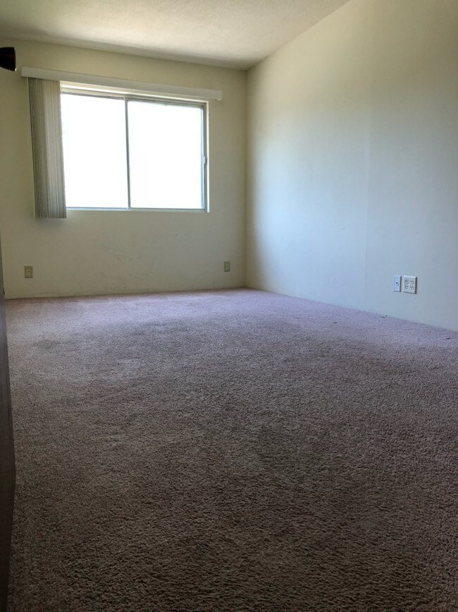 Building Photo - 1730 G St