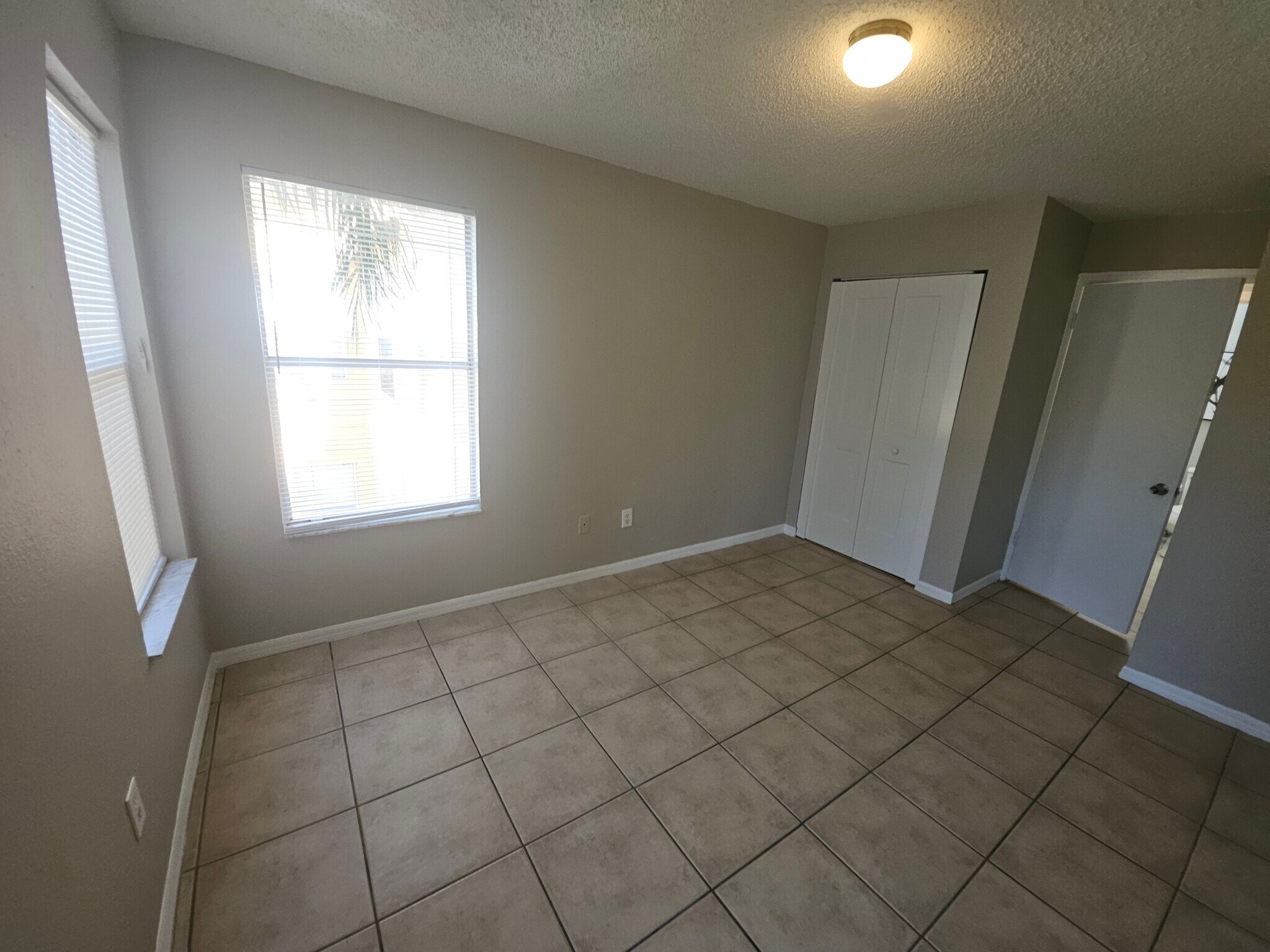 Building Photo - 4658 Commander Dr