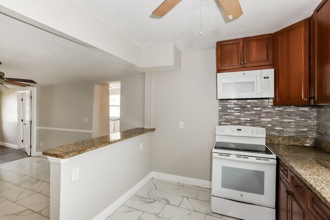Building Photo - 440 S L.B. Brown Ave