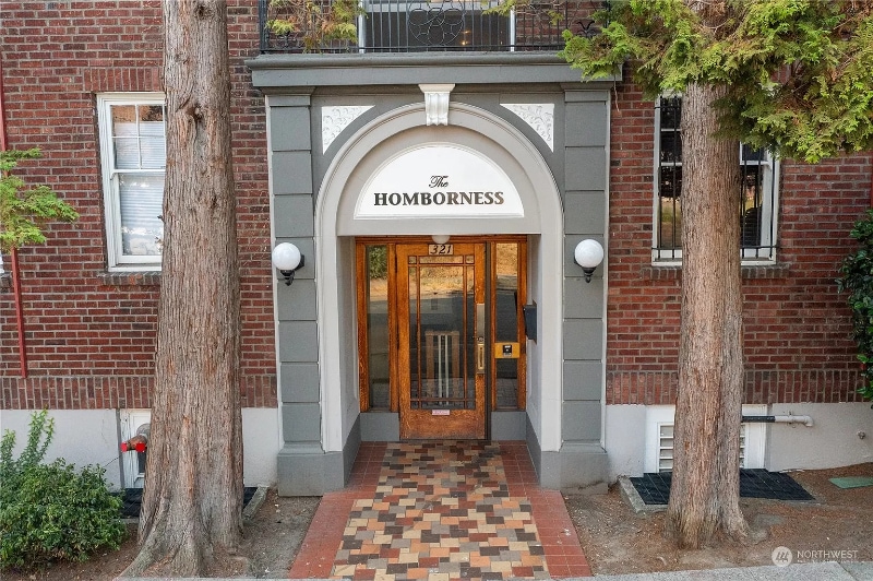 Building Photo - 321 Boylston Ave E