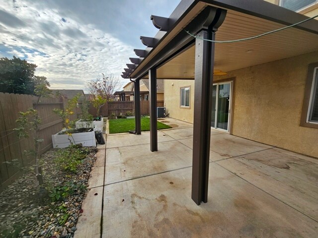 Building Photo - 920 Wilderness Way