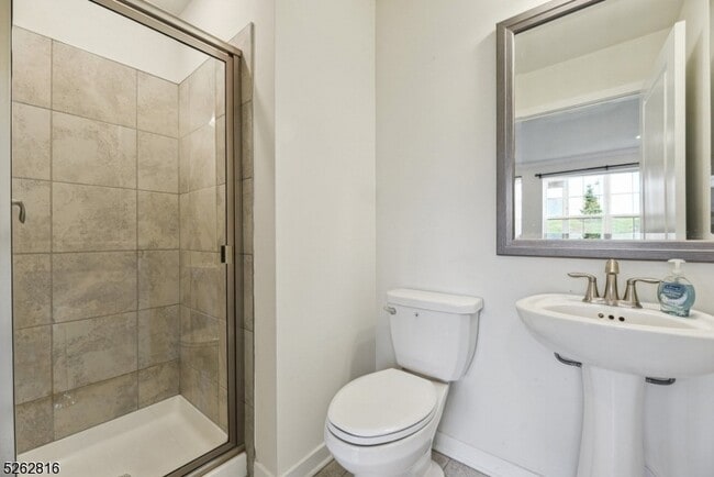 Building Photo - 12 Gerhard Pl