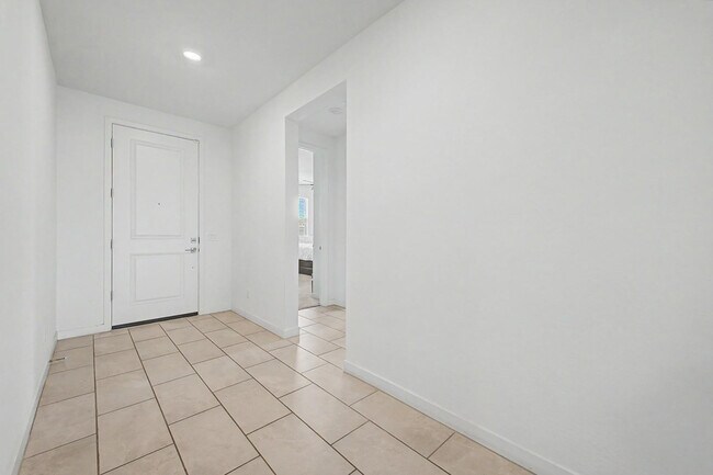Building Photo - 2548 W Grenadine Rd