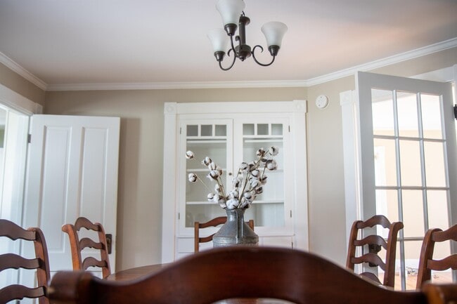 Building Photo - 37 Main Rd N