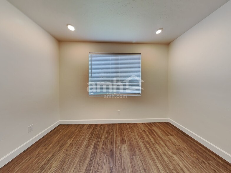 Building Photo - 5054 W White Ash Ct