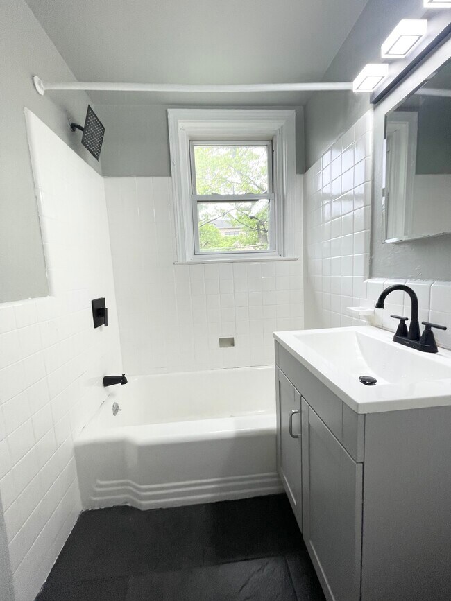 Bathroom - 1868 Park Blvd