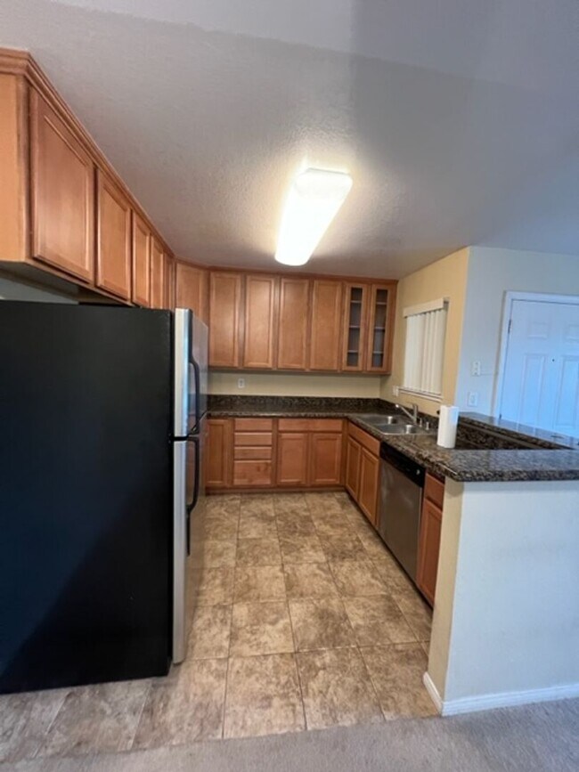 Building Photo - Nice 1 Bedroom and 1 Bathroom Condo $1,450.00