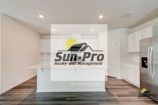 Building Photo - 4240 Acoma Dr