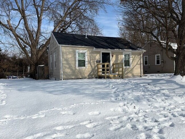 Building Photo - 3031 Linwood Ave