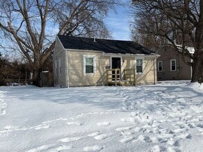 Building Photo - 3031 Linwood Ave