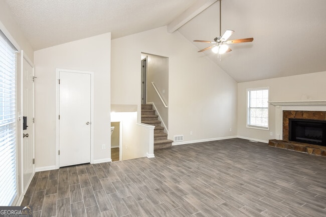 Building Photo - 1445 Glynn Oaks Dr SW