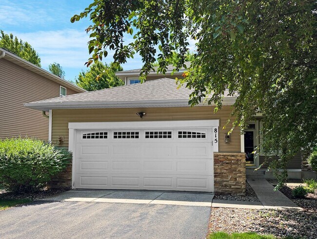 Building Photo - 815 Newberry Ln